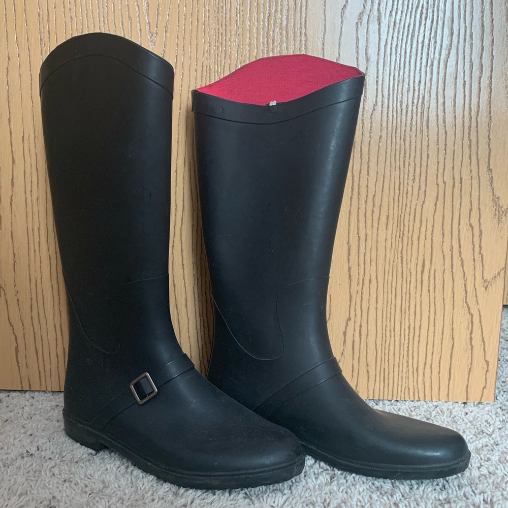 Black rain boots